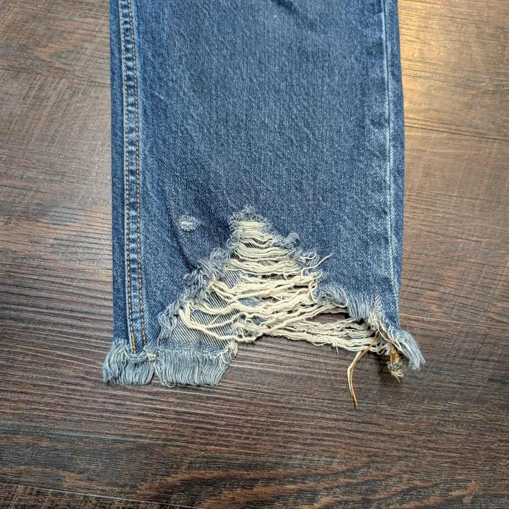 "We The Free" by Free People Distressed Raw Hem Jeans Size 31 - Picture 6 of 6
